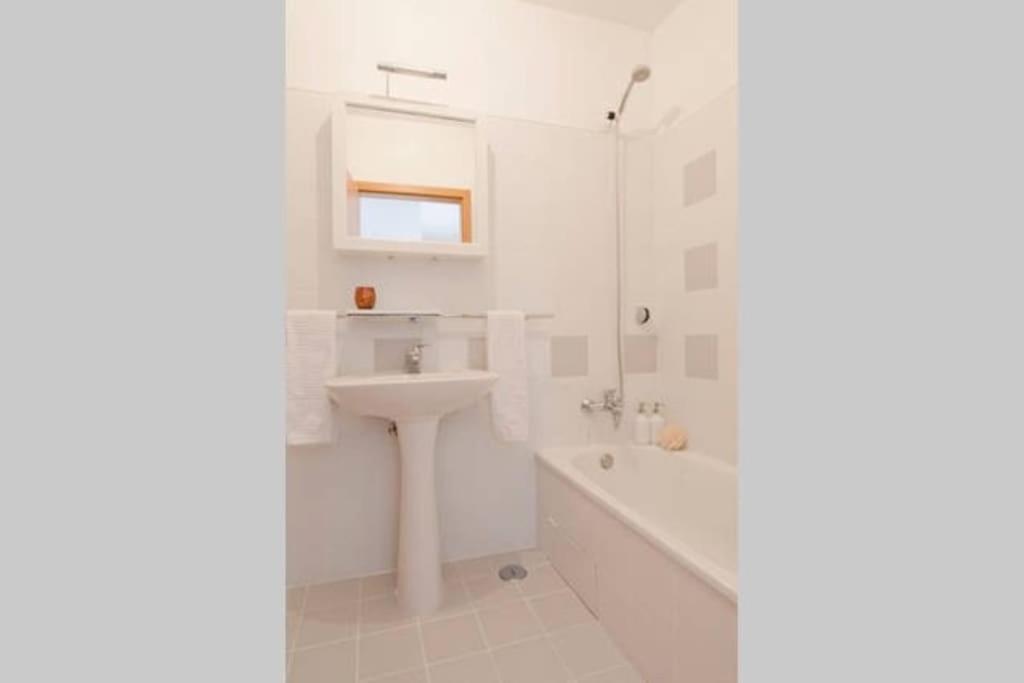 Apartamento New Office - Free Wifi & Parking - Self Check-in - Daikin Airco *