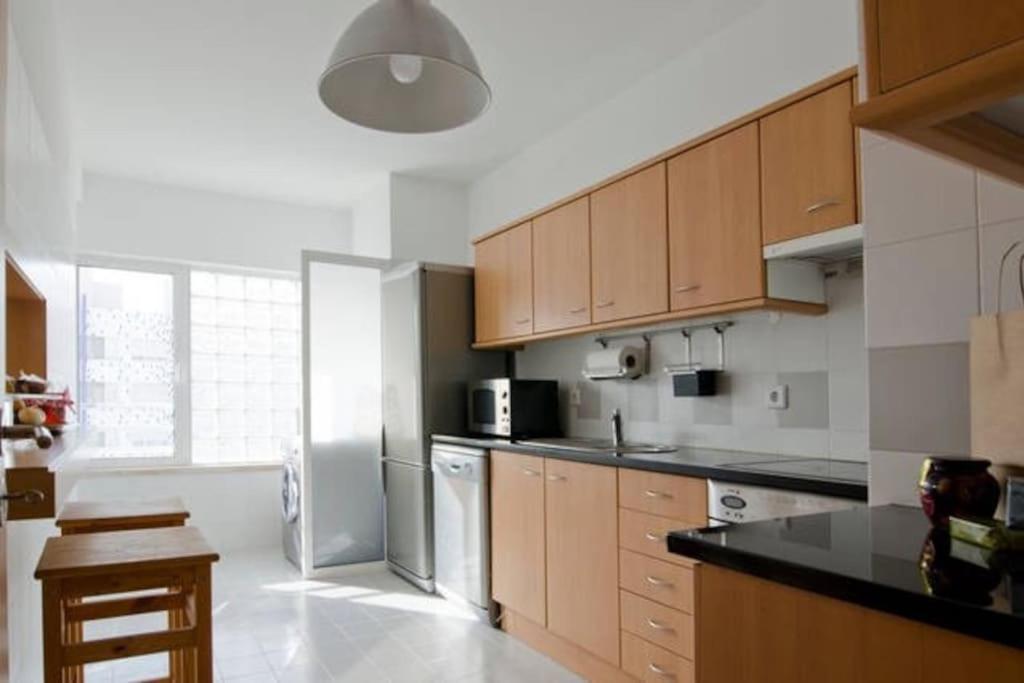 New Office - Free Wifi & Parking - Self Check-in - Daikin Airco Apartamento Lisboa