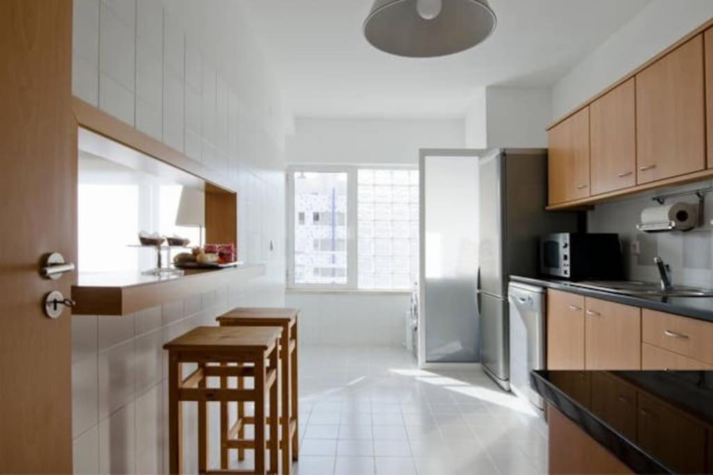 New Office - Free Wifi & Parking - Self Check-in - Daikin Airco * Lisboa